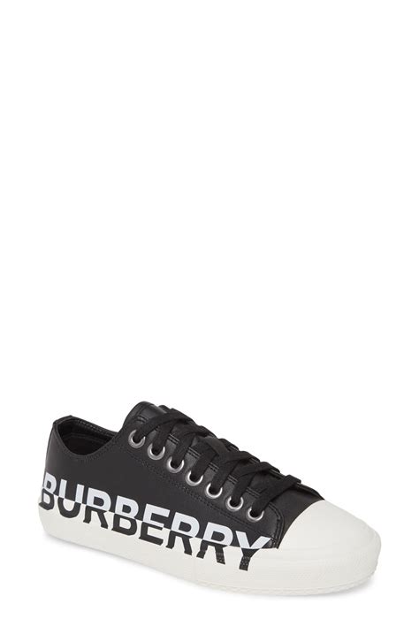 Burberry Women's Larkhall Logo Low